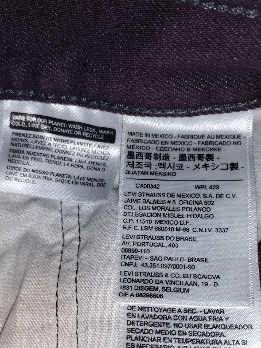 Levi's Men's Jeans in Plum - Picture 5 of 6
